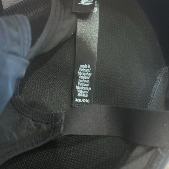 Victoria Secret Women's Black Sports Bra Size 32D - Picture 4 of 4